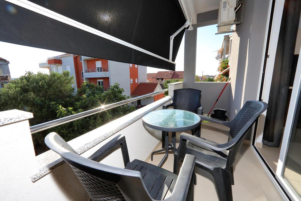 Apartments Neli Bibinje Bagian luar foto