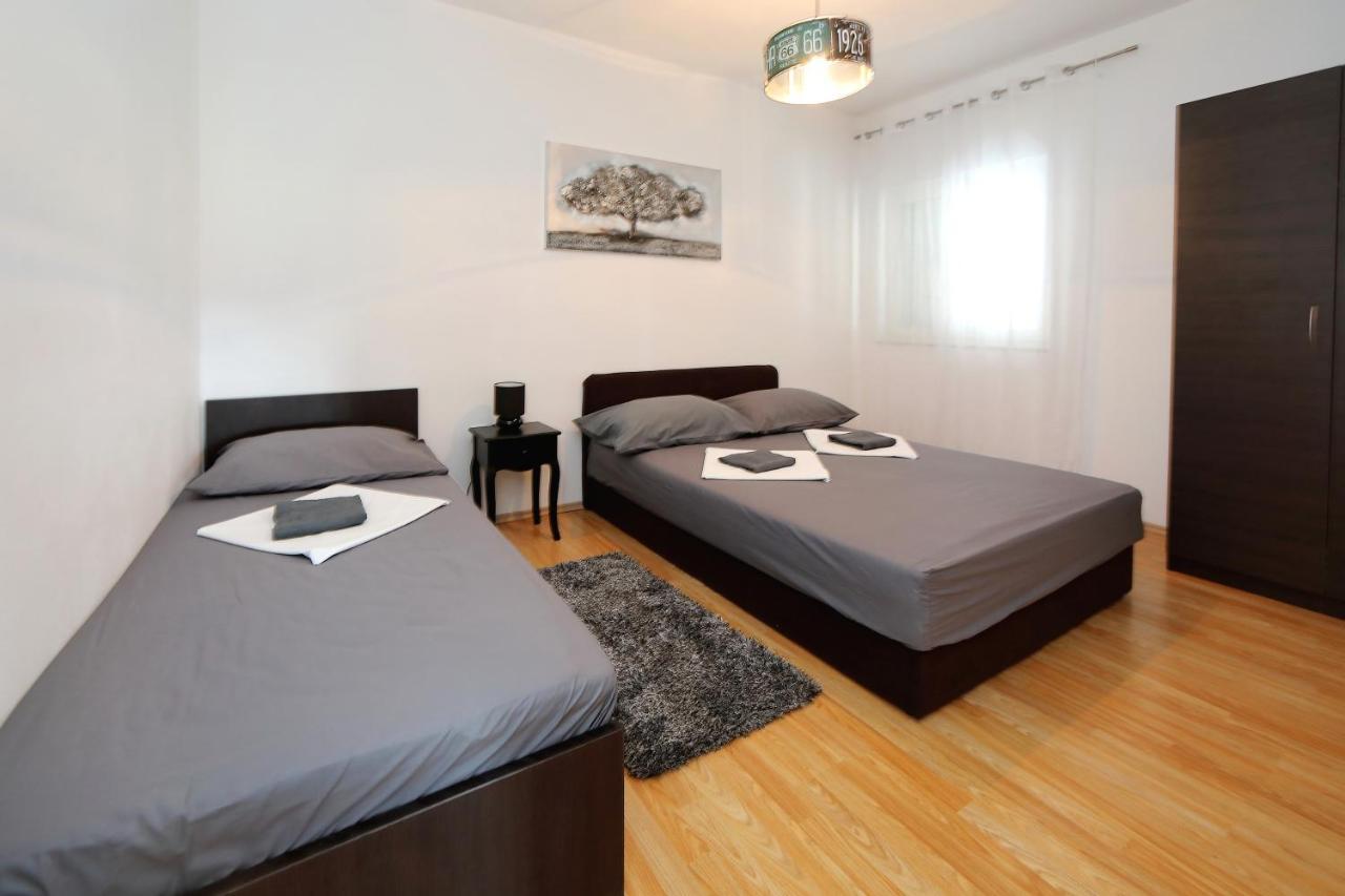 Apartments Neli Bibinje Bagian luar foto