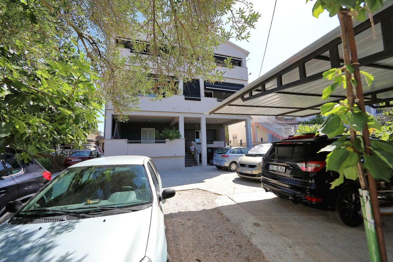 Apartments Neli Bibinje Bagian luar foto