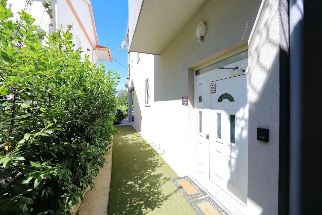 Apartments Neli Bibinje Bagian luar foto